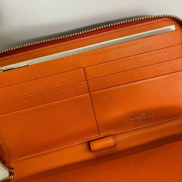 NWT ~ Salvatore Ferragamo Icona Large Gancini Zip Around Wallet ~ Lava - Picture 9 of 15